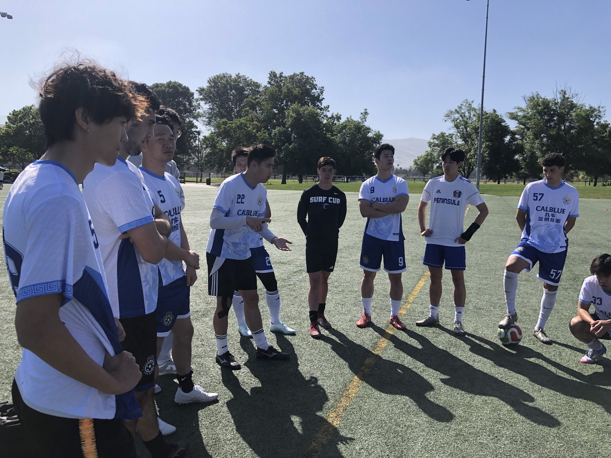 CalBlue players gathered for a team talk